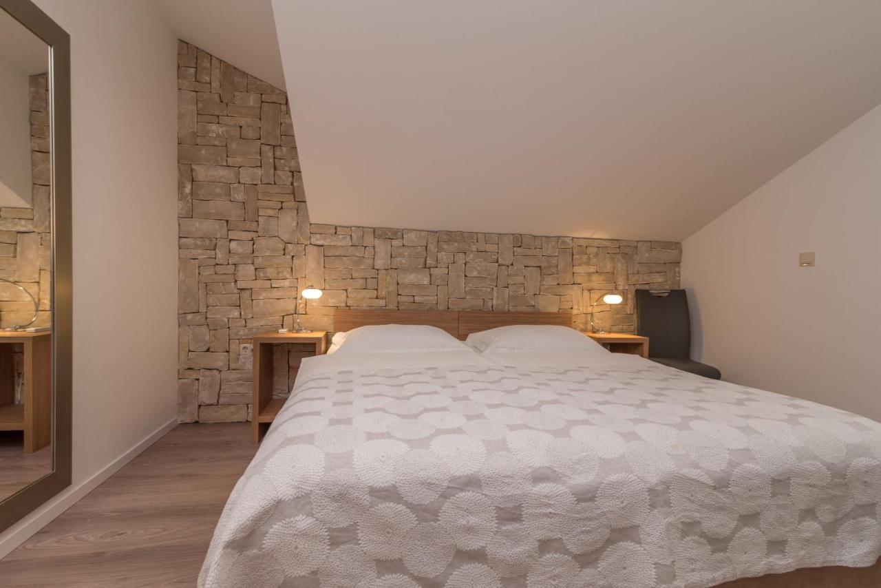 Villa Lucica Trogir Eksteriør billede